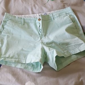Mint colored Old Navy women's shorts